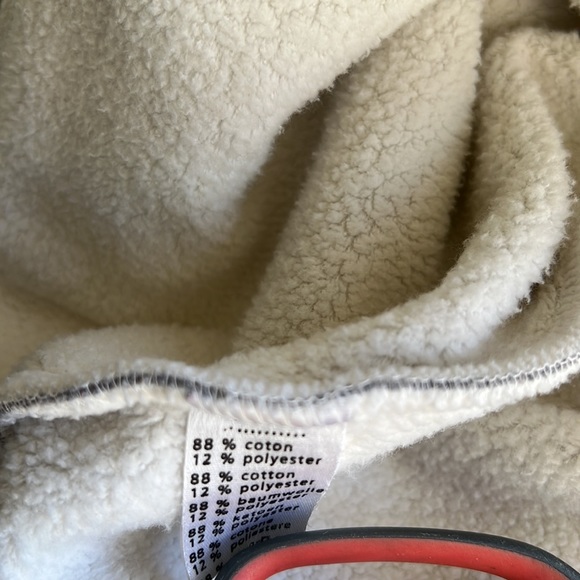 Cozy LaCoste sweatshirt for men size 6 or XL in great condition. Color is grey - Picture 4 of 4